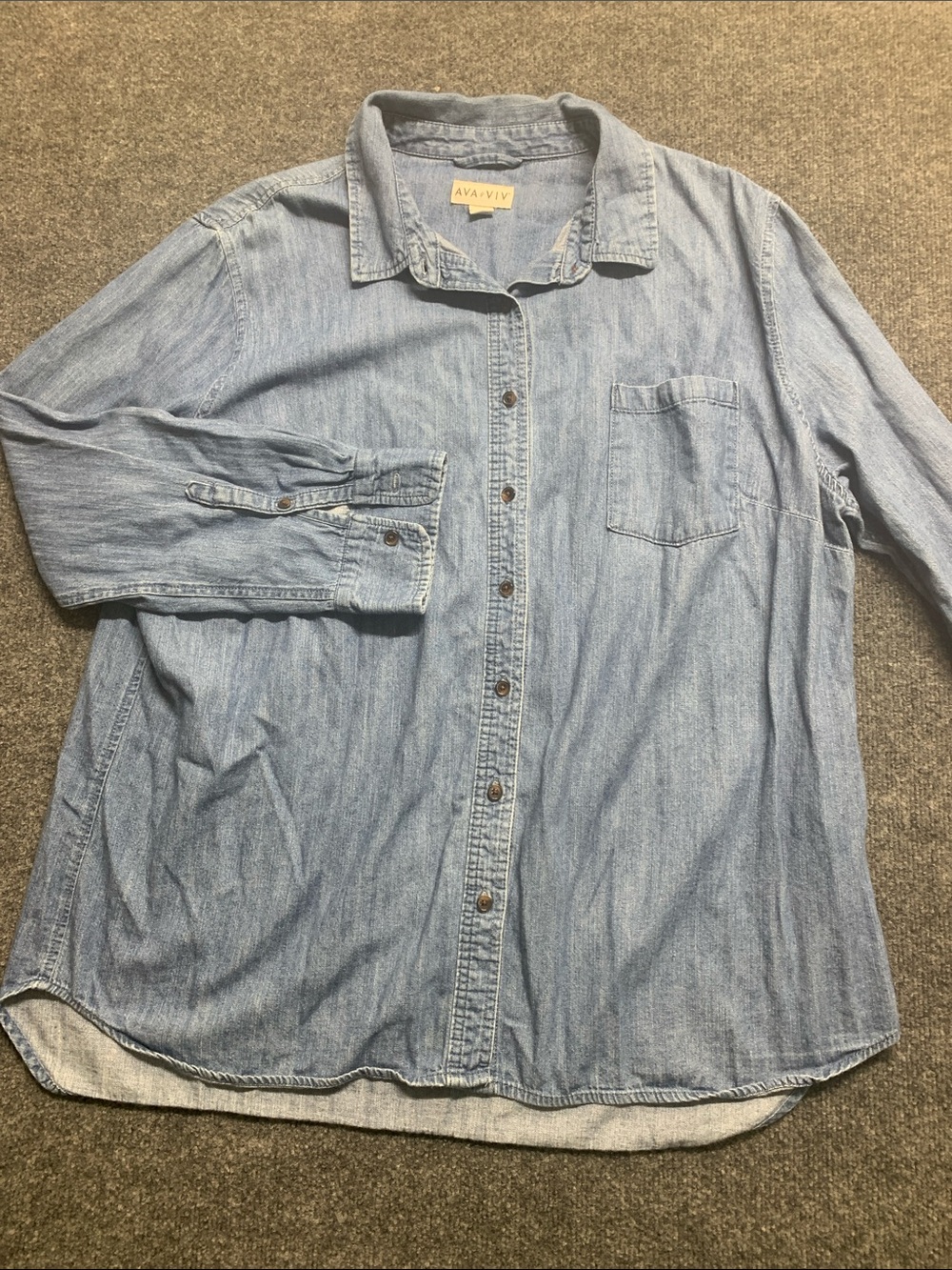 Ava & Viv Men's Light Wash Denim Button-Up Shirt